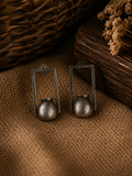 Charulata Plain Matka Earring
